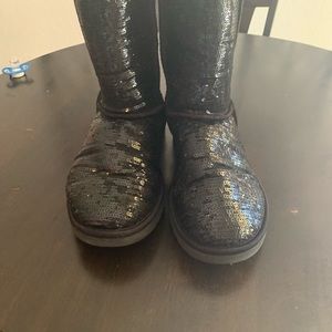 UGG Shoes - Black glitter UGGS UGG Shoes - Black glitter UGGS